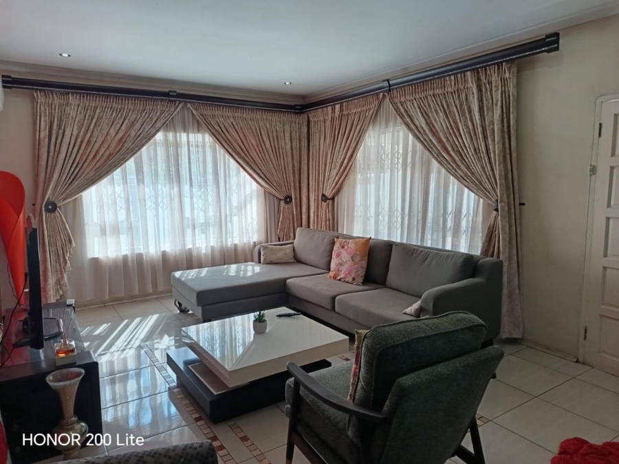 3 Bedroom Property for Sale in Montclair KwaZulu-Natal