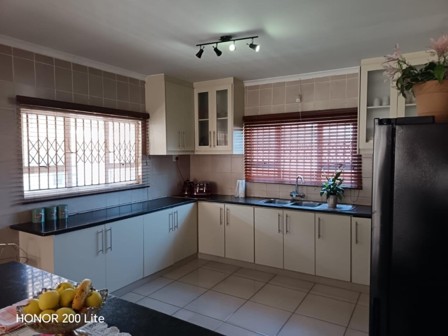 3 Bedroom Property for Sale in Montclair KwaZulu-Natal
