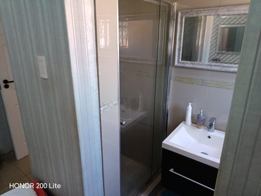 3 Bedroom Property for Sale in Montclair KwaZulu-Natal
