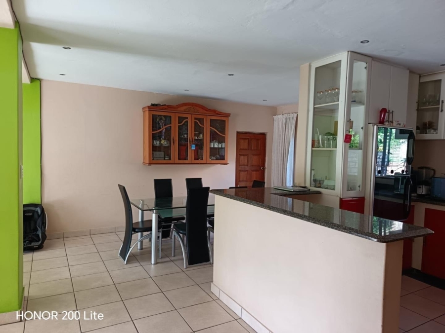 5 Bedroom Property for Sale in Bluff KwaZulu-Natal