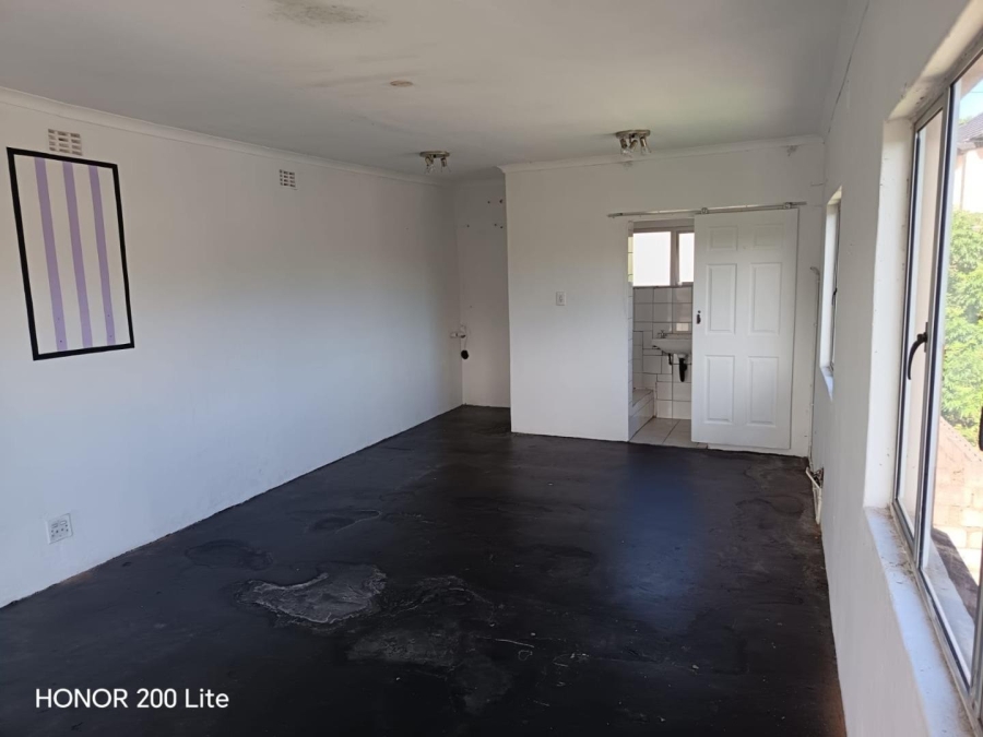 5 Bedroom Property for Sale in Bluff KwaZulu-Natal