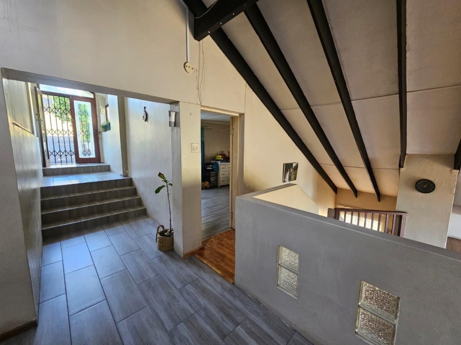 5 Bedroom Property for Sale in Bluff KwaZulu-Natal