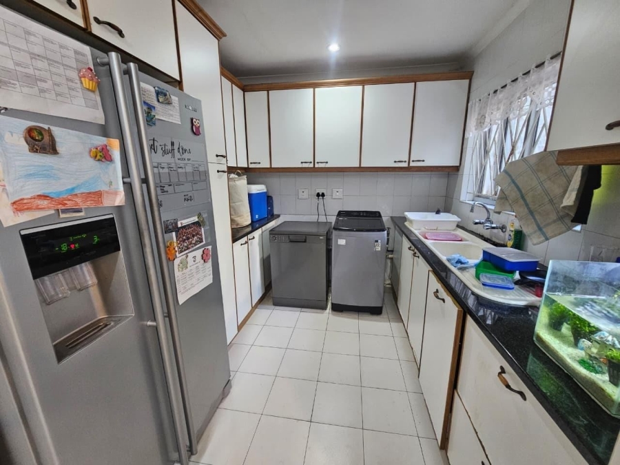 5 Bedroom Property for Sale in Bluff KwaZulu-Natal