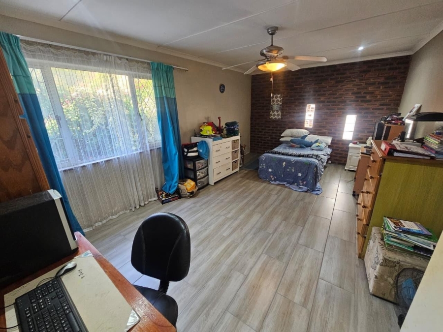 5 Bedroom Property for Sale in Bluff KwaZulu-Natal