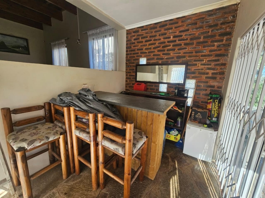 5 Bedroom Property for Sale in Bluff KwaZulu-Natal