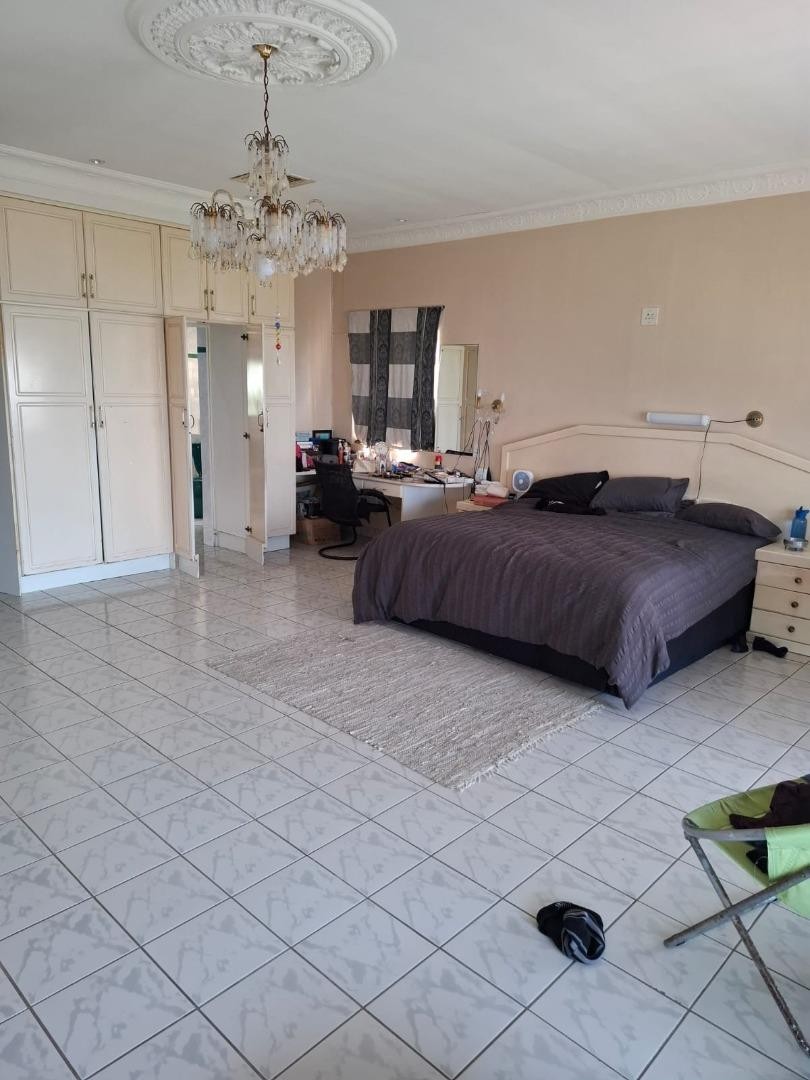 6 Bedroom Property for Sale in Bluff KwaZulu-Natal
