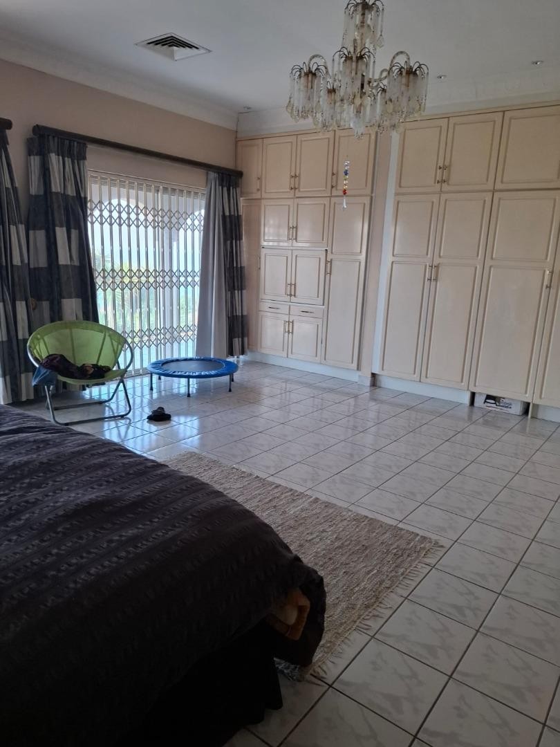 6 Bedroom Property for Sale in Bluff KwaZulu-Natal