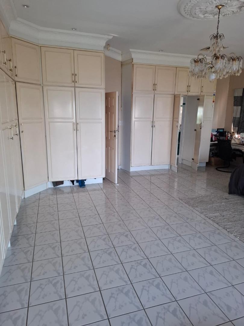 6 Bedroom Property for Sale in Bluff KwaZulu-Natal