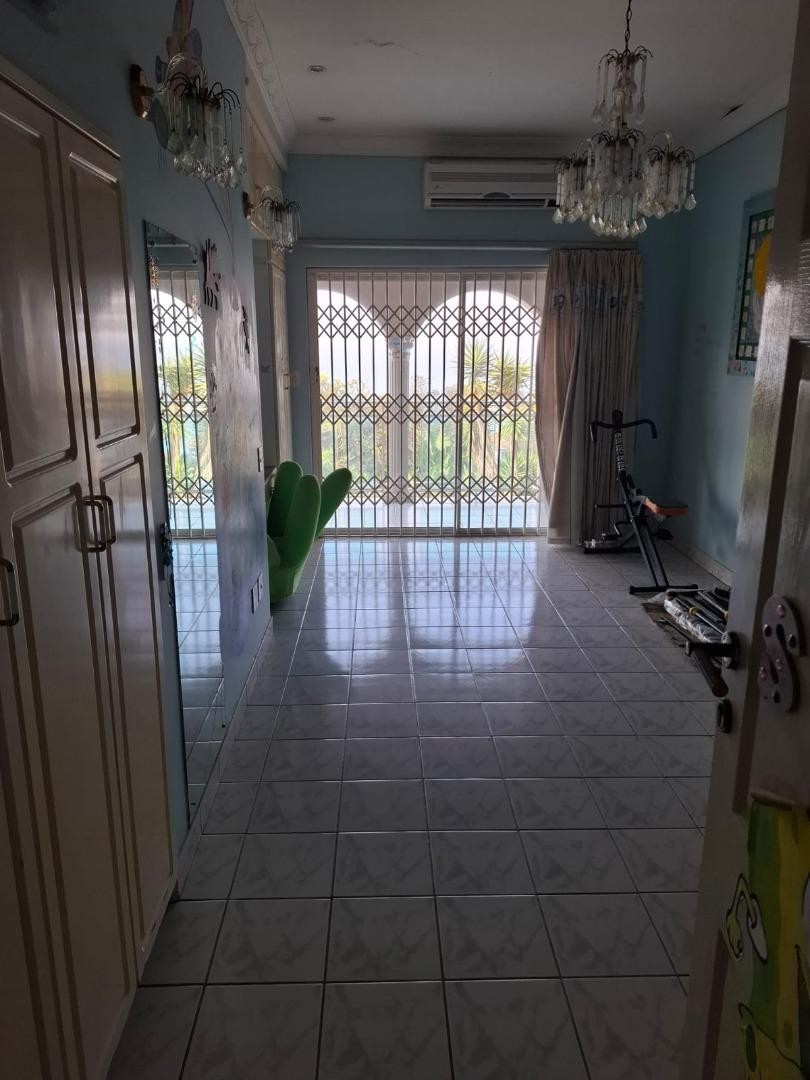 6 Bedroom Property for Sale in Bluff KwaZulu-Natal