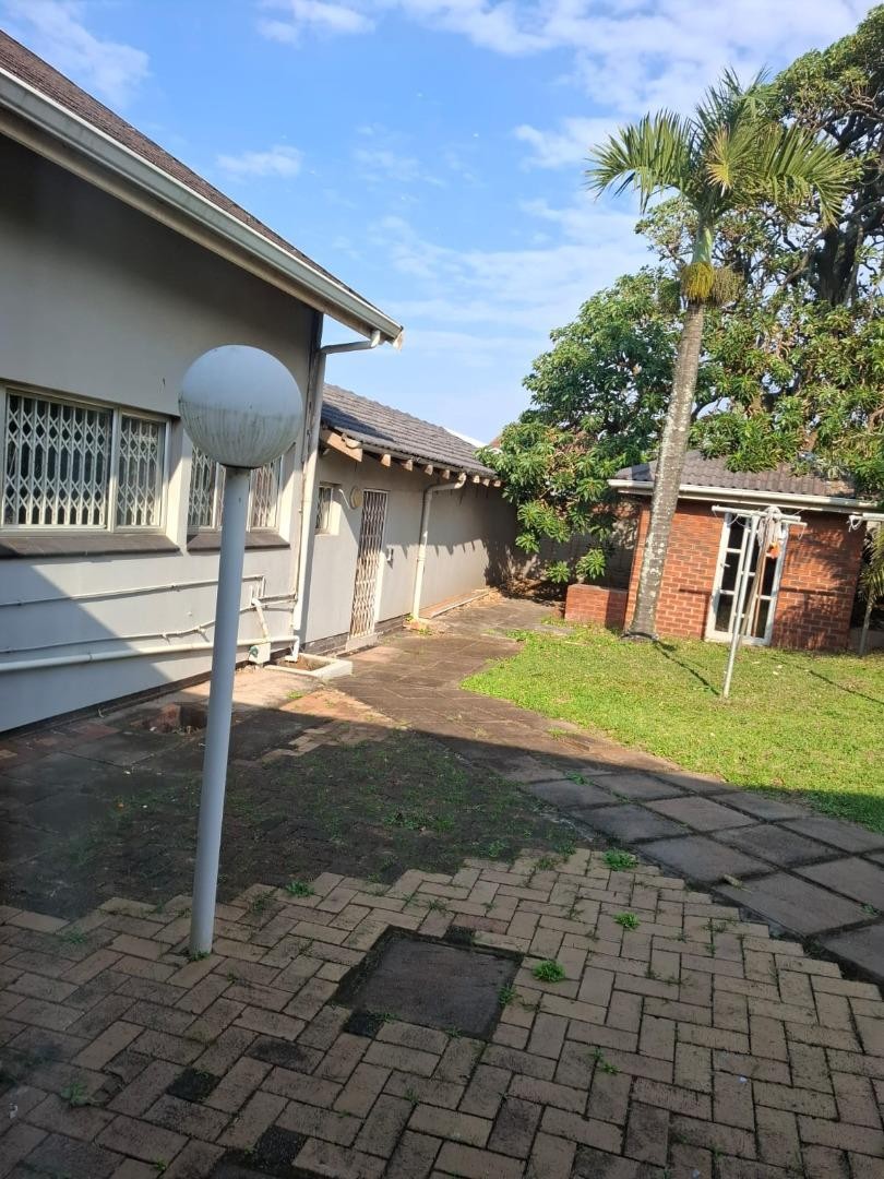 6 Bedroom Property for Sale in Bluff KwaZulu-Natal