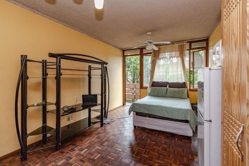 1 Bedroom Property for Sale in Pinetown KwaZulu-Natal