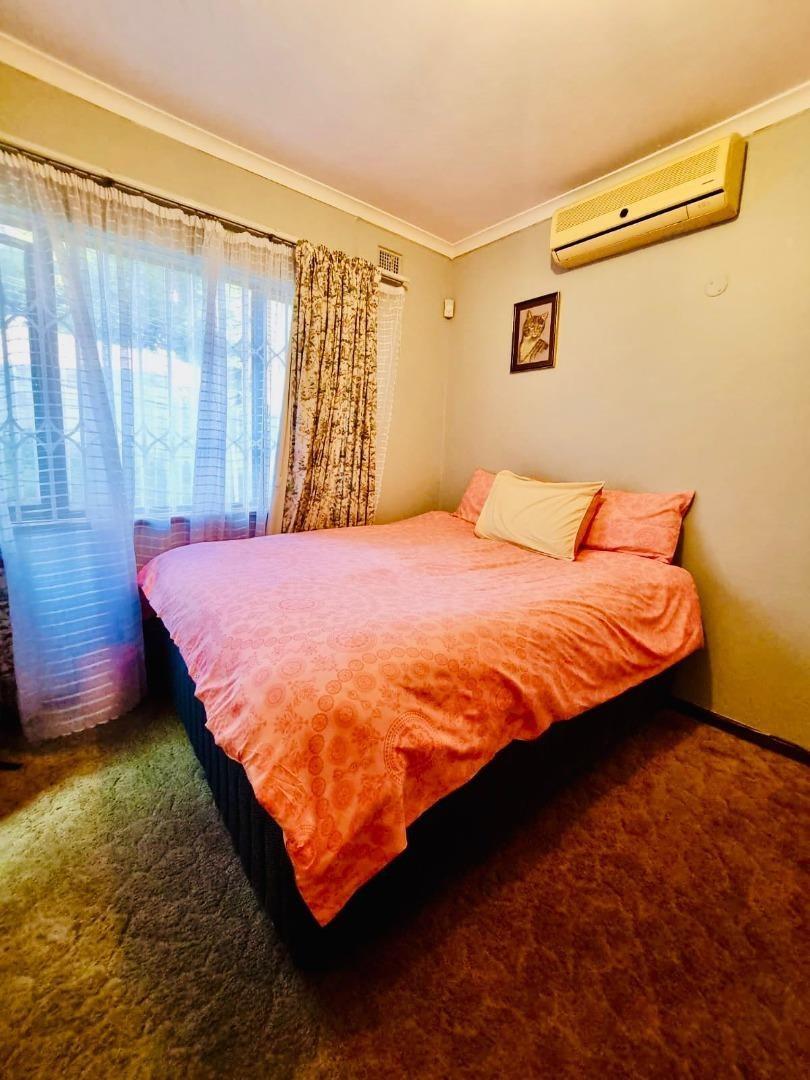 4 Bedroom Property for Sale in Regency Park KwaZulu-Natal