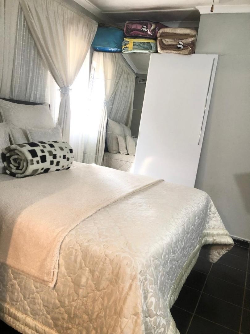 4 Bedroom Property for Sale in Mobeni KwaZulu-Natal