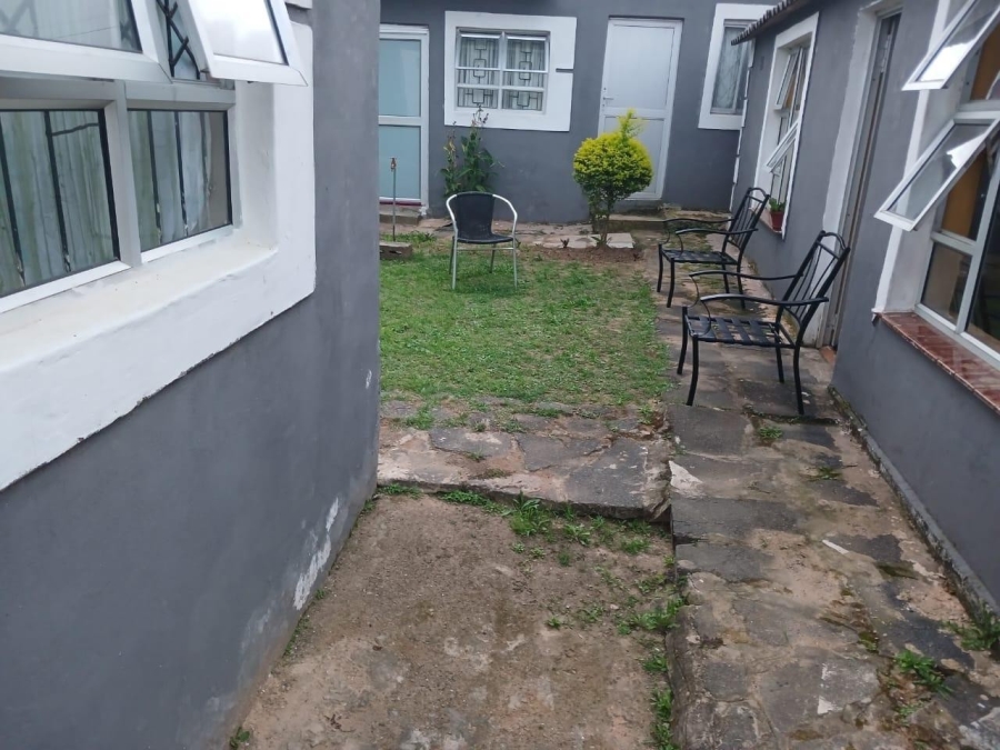 To Let 2 Bedroom Property for Rent in Umlazi KwaZulu-Natal