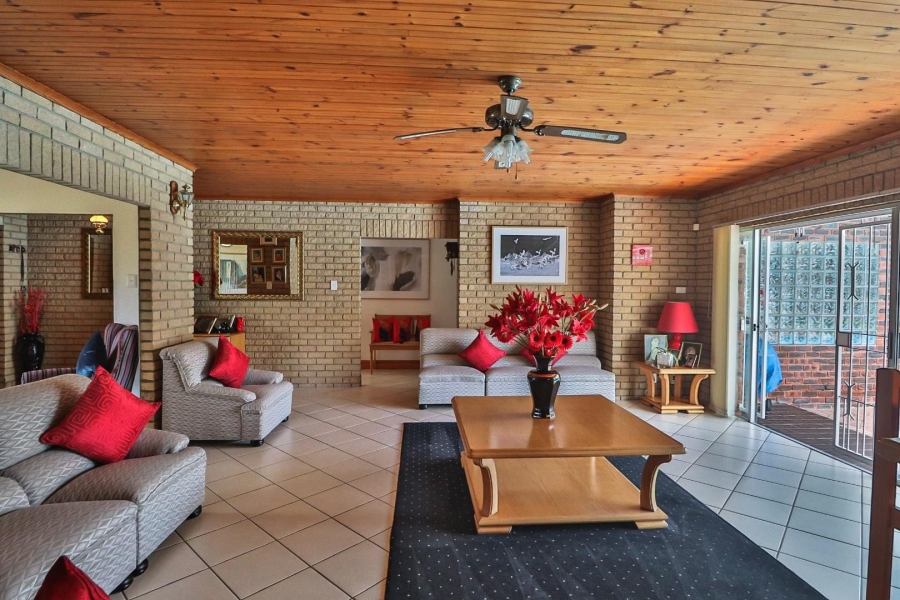3 Bedroom Property for Sale in Manors KwaZulu-Natal