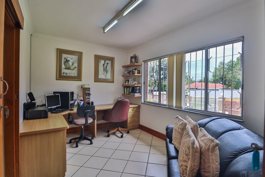 3 Bedroom Property for Sale in Manors KwaZulu-Natal