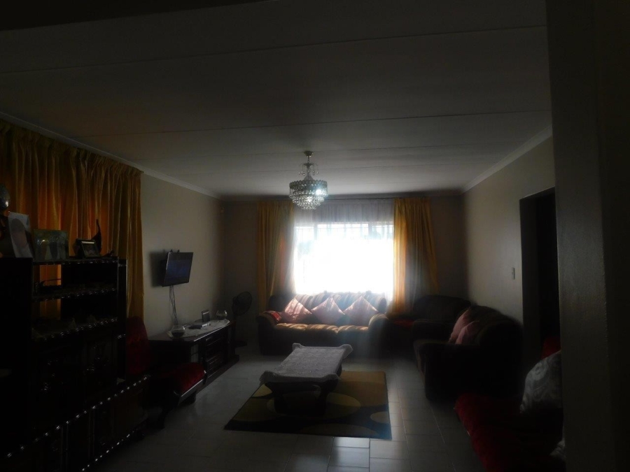 4 Bedroom Property for Sale in Regency Park KwaZulu-Natal