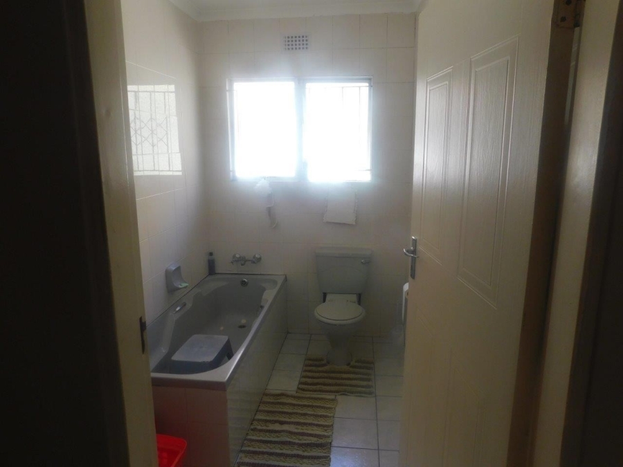 4 Bedroom Property for Sale in Regency Park KwaZulu-Natal