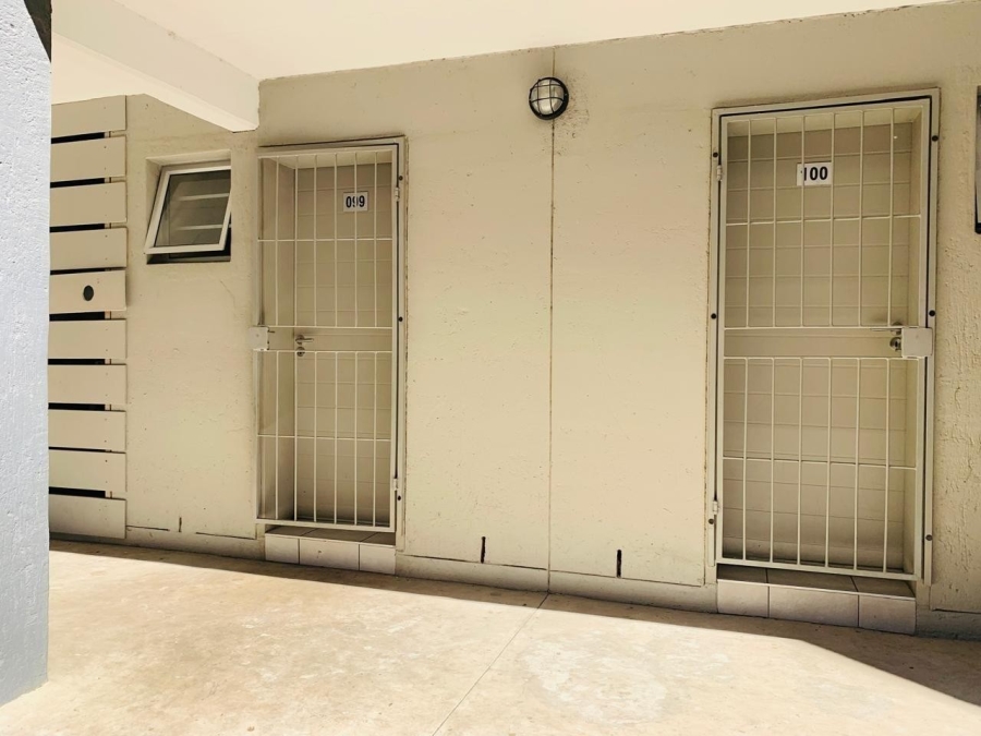 2 Bedroom Property for Sale in Kwamashu KwaZulu-Natal