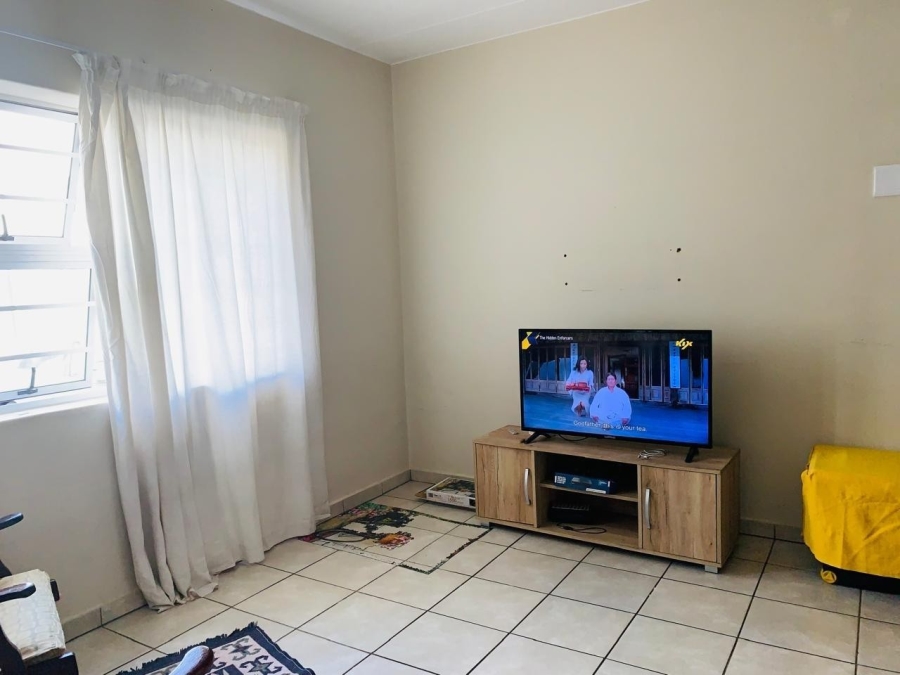 2 Bedroom Property for Sale in Kwamashu KwaZulu-Natal