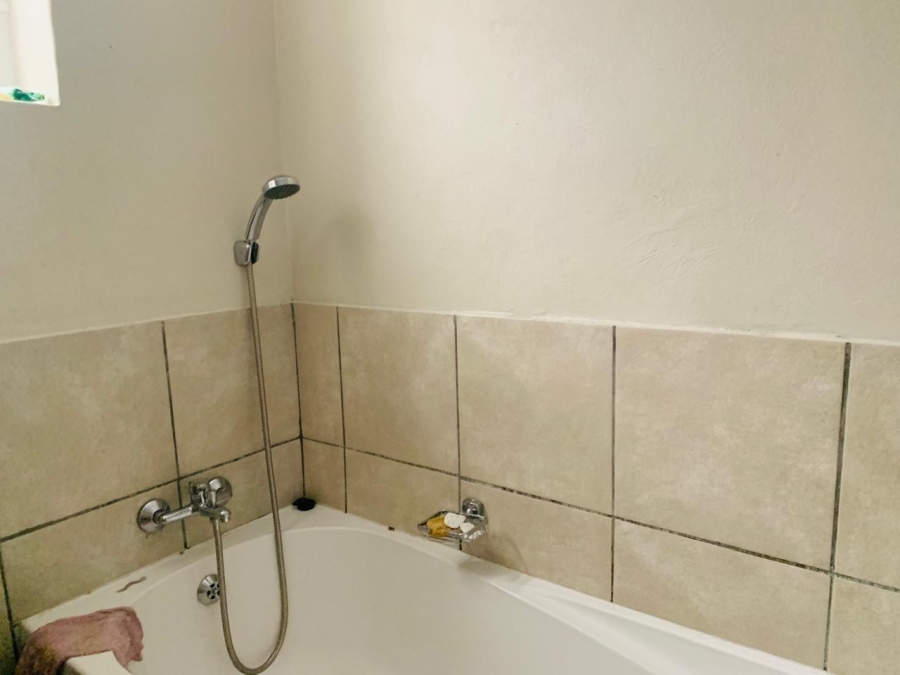 2 Bedroom Property for Sale in Kwamashu KwaZulu-Natal