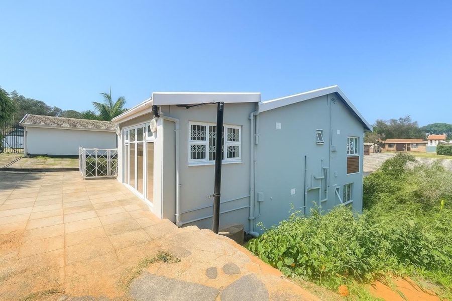 7 Bedroom Property for Sale in Glenmore KwaZulu-Natal