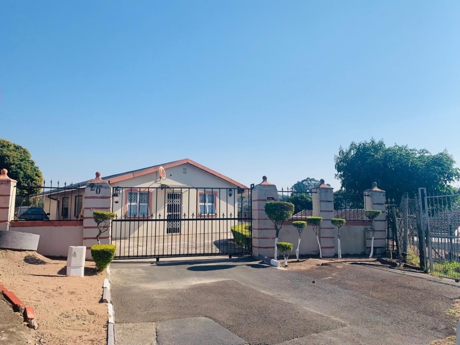 4 Bedroom Property for Sale in Savannah Park KwaZulu-Natal