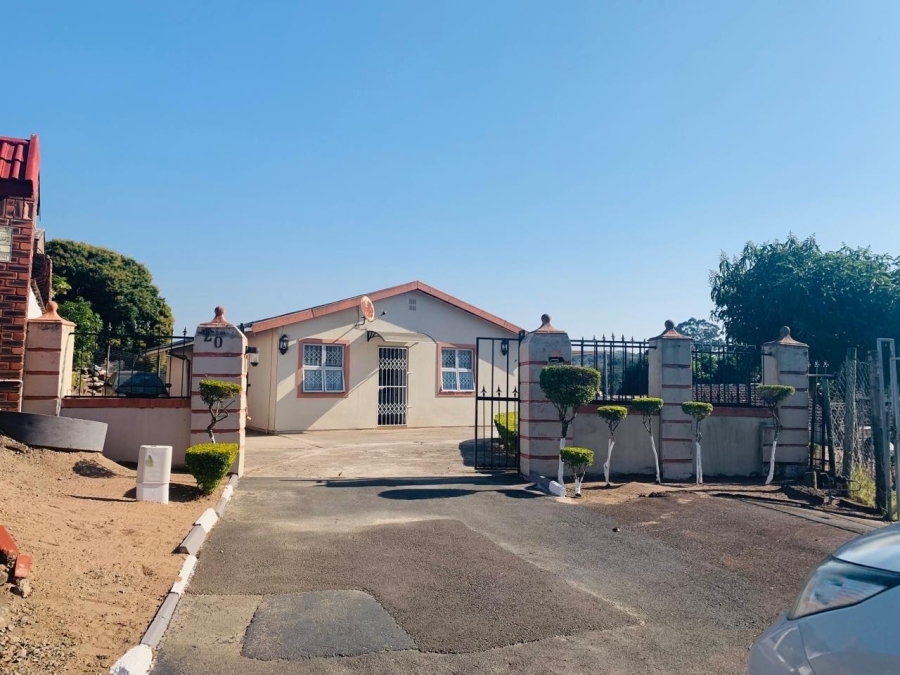 4 Bedroom Property for Sale in Savannah Park KwaZulu-Natal