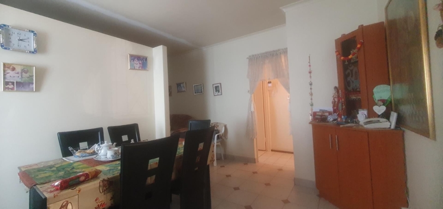 4 Bedroom Property for Sale in Dawncrest KwaZulu-Natal