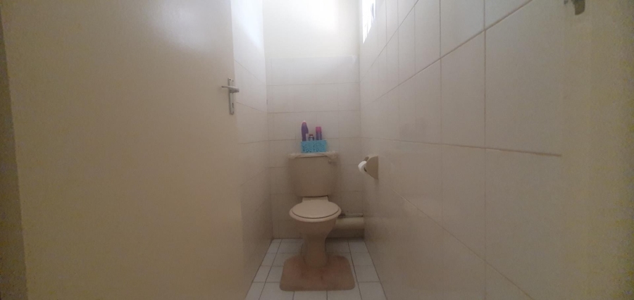 4 Bedroom Property for Sale in Dawncrest KwaZulu-Natal