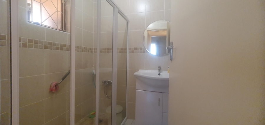 4 Bedroom Property for Sale in Dawncrest KwaZulu-Natal