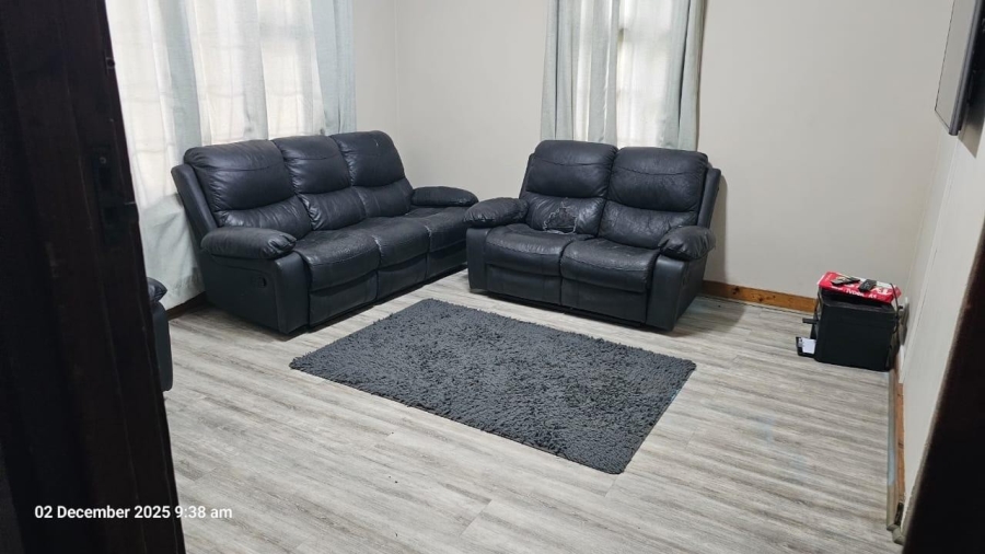 To Let 4 Bedroom Property for Rent in Queensburgh KwaZulu-Natal