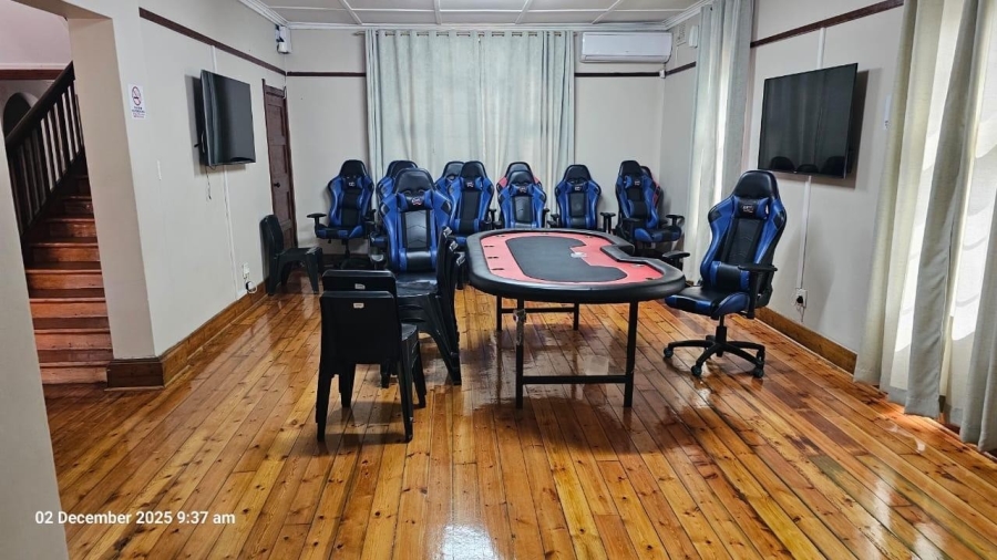 To Let 4 Bedroom Property for Rent in Queensburgh KwaZulu-Natal