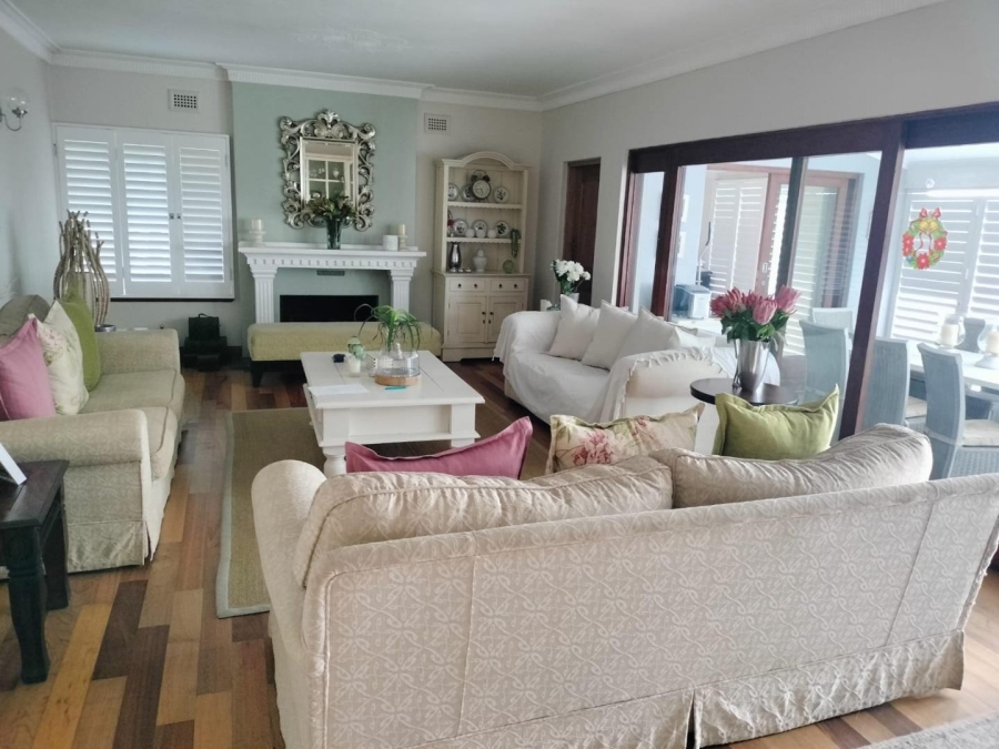 3 Bedroom Property for Sale in Highlands Hills KwaZulu-Natal