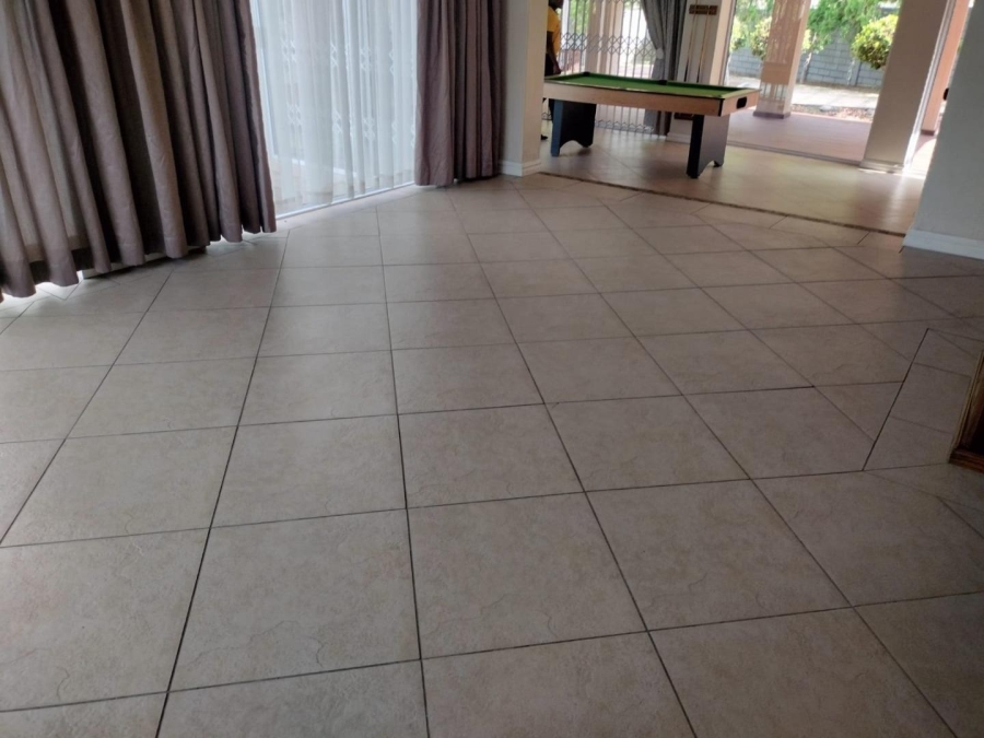 3 Bedroom Property for Sale in Highlands Hills KwaZulu-Natal