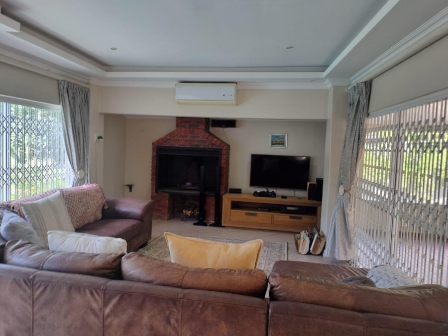 3 Bedroom Property for Sale in Highlands Hills KwaZulu-Natal