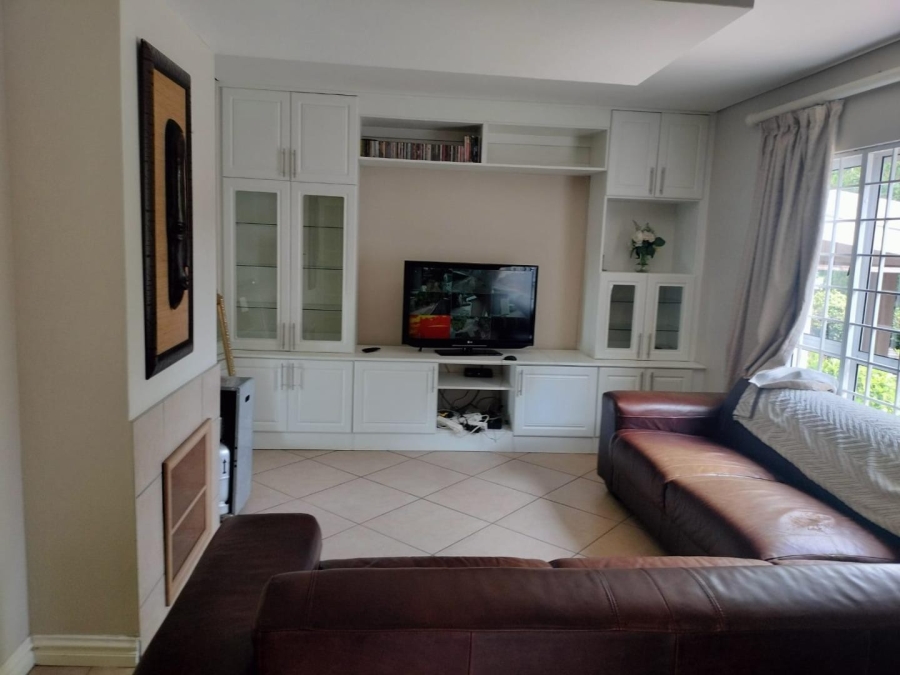 3 Bedroom Property for Sale in Highlands Hills KwaZulu-Natal