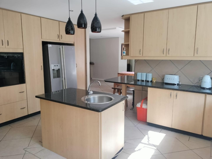 3 Bedroom Property for Sale in Highlands Hills KwaZulu-Natal