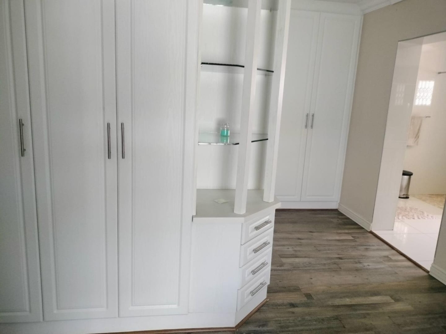 3 Bedroom Property for Sale in Highlands Hills KwaZulu-Natal