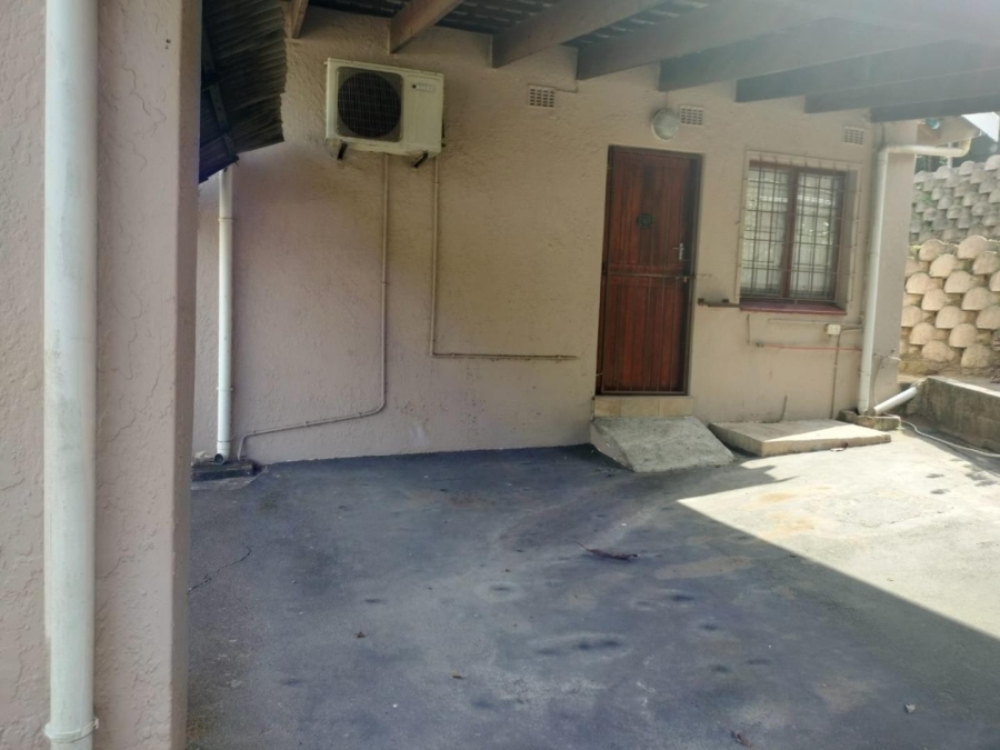3 Bedroom Property for Sale in Highlands Hills KwaZulu-Natal