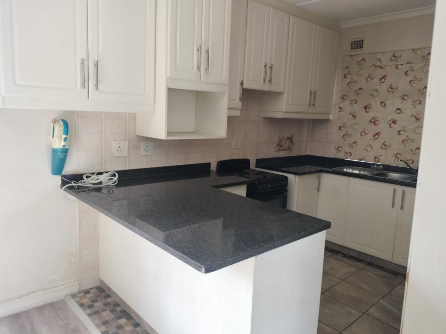 3 Bedroom Property for Sale in Highlands Hills KwaZulu-Natal