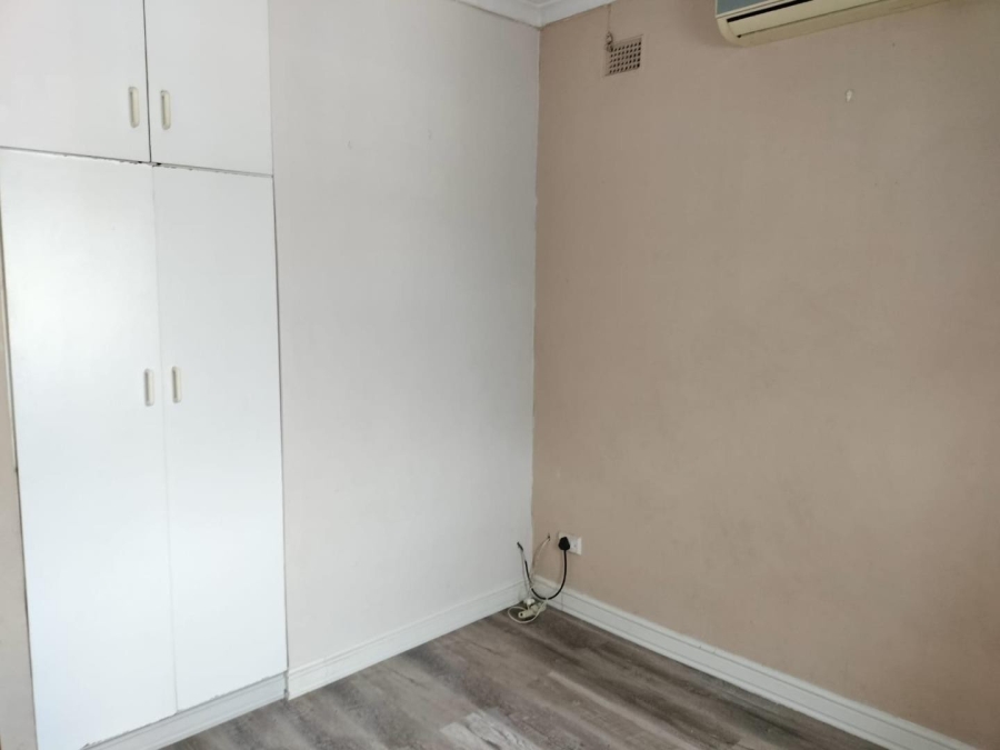 3 Bedroom Property for Sale in Highlands Hills KwaZulu-Natal