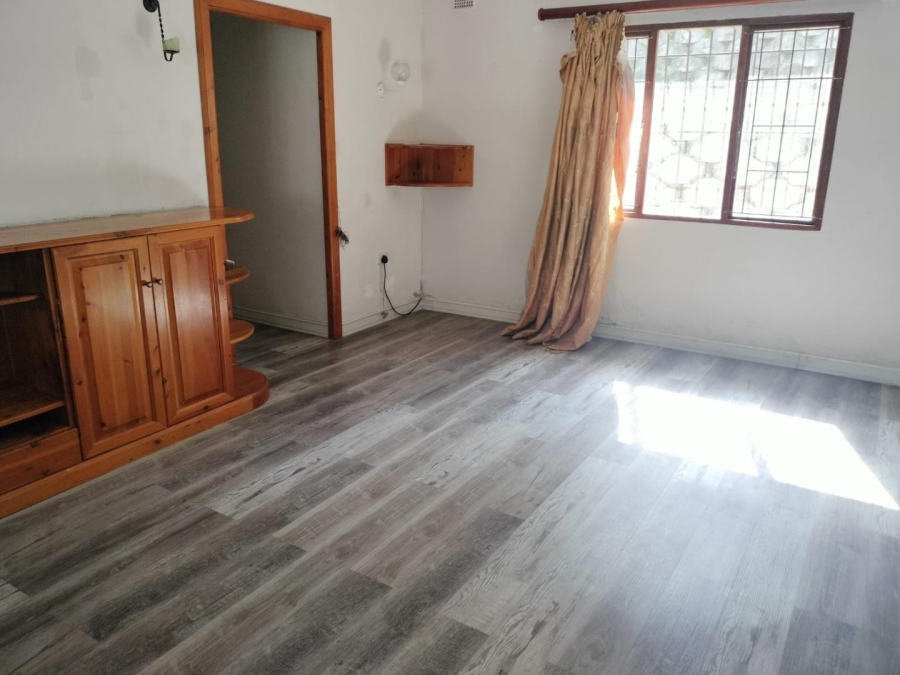 3 Bedroom Property for Sale in Highlands Hills KwaZulu-Natal