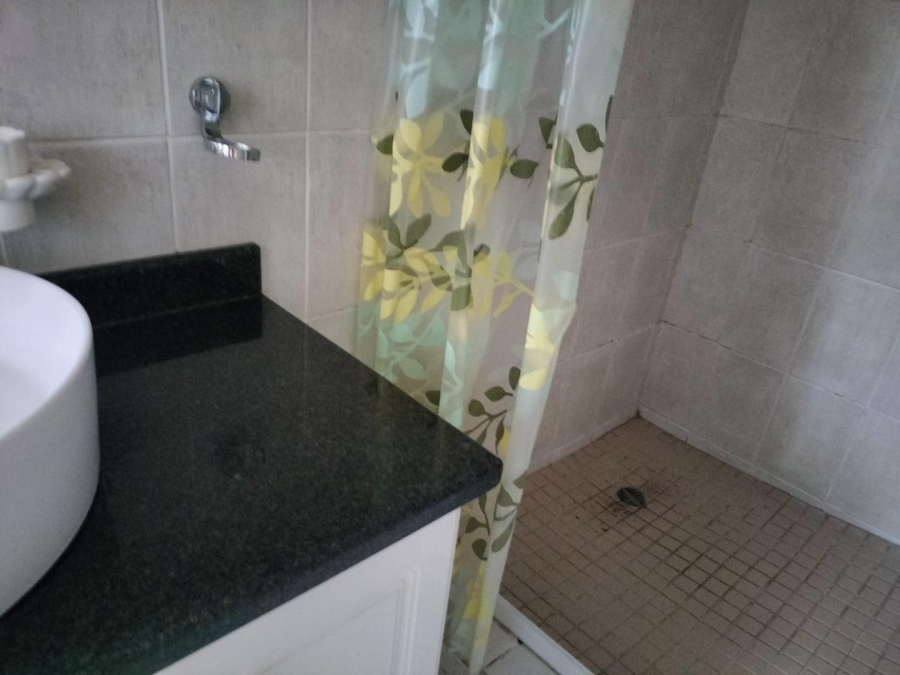 3 Bedroom Property for Sale in Highlands Hills KwaZulu-Natal