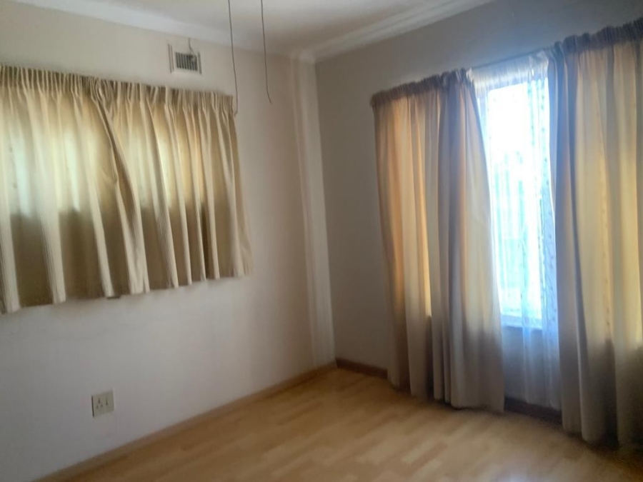 To Let 5 Bedroom Property for Rent in Reservoir Hills KwaZulu-Natal