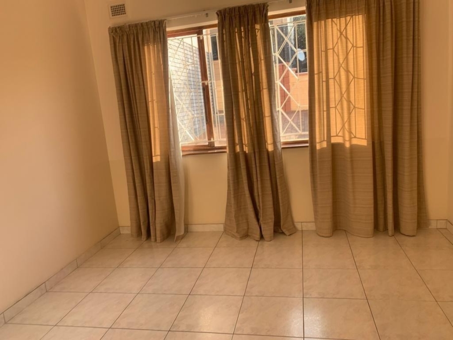 To Let 5 Bedroom Property for Rent in Reservoir Hills KwaZulu-Natal