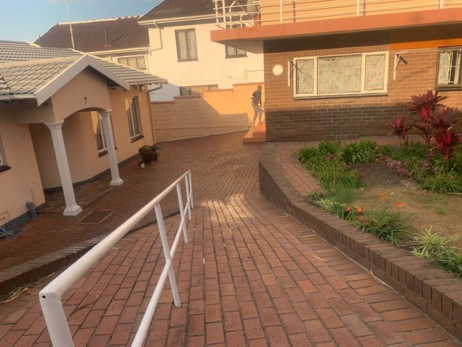 To Let 5 Bedroom Property for Rent in Reservoir Hills KwaZulu-Natal