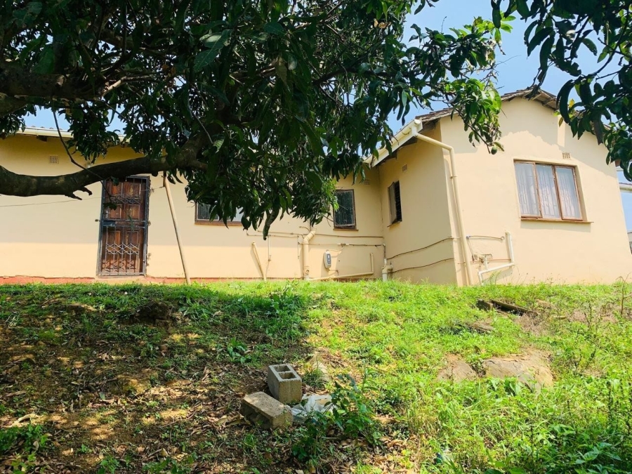 5 Bedroom Property for Sale in Umlazi KwaZulu-Natal