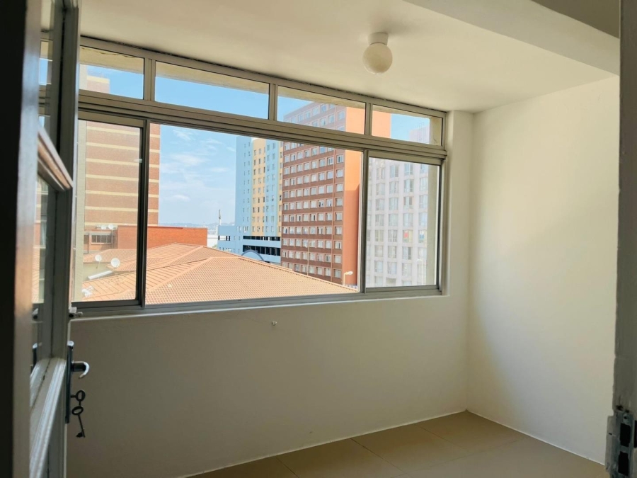 1 Bedroom Property for Sale in Durban Central KwaZulu-Natal
