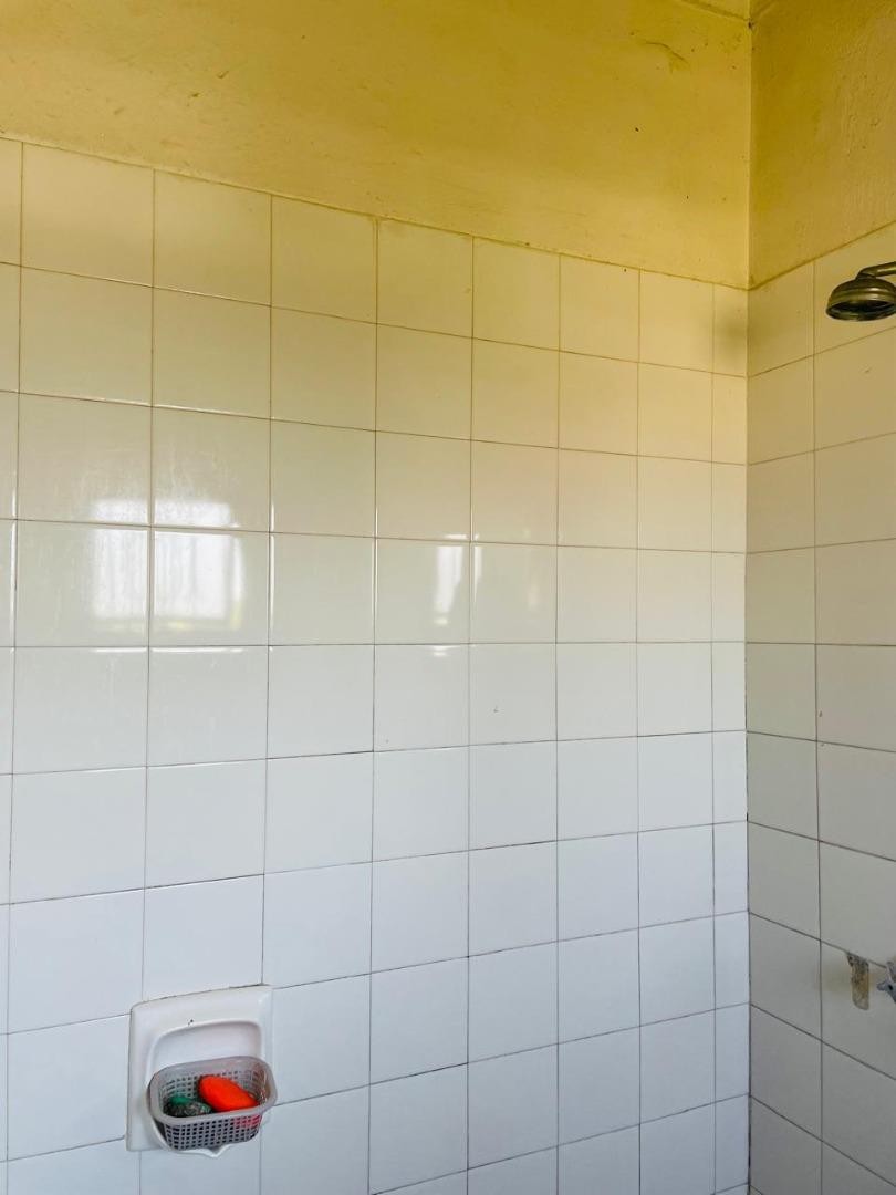 5 Bedroom Property for Sale in Umlazi KwaZulu-Natal